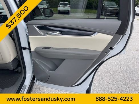 Used 2024 Cadillac XT6 Premium Luxury FWD image 11