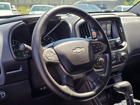 Used 2016 Chevrolet Colorado Z71 w/ Z71 Midnight Edition image 15