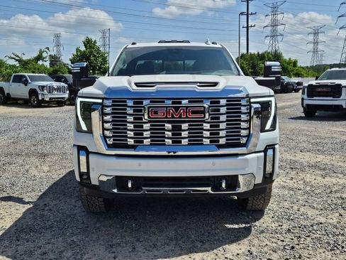 New 2026 GMC Sierra 2500 Denali w/ Denali Reserve Package AWD/4WD image 9