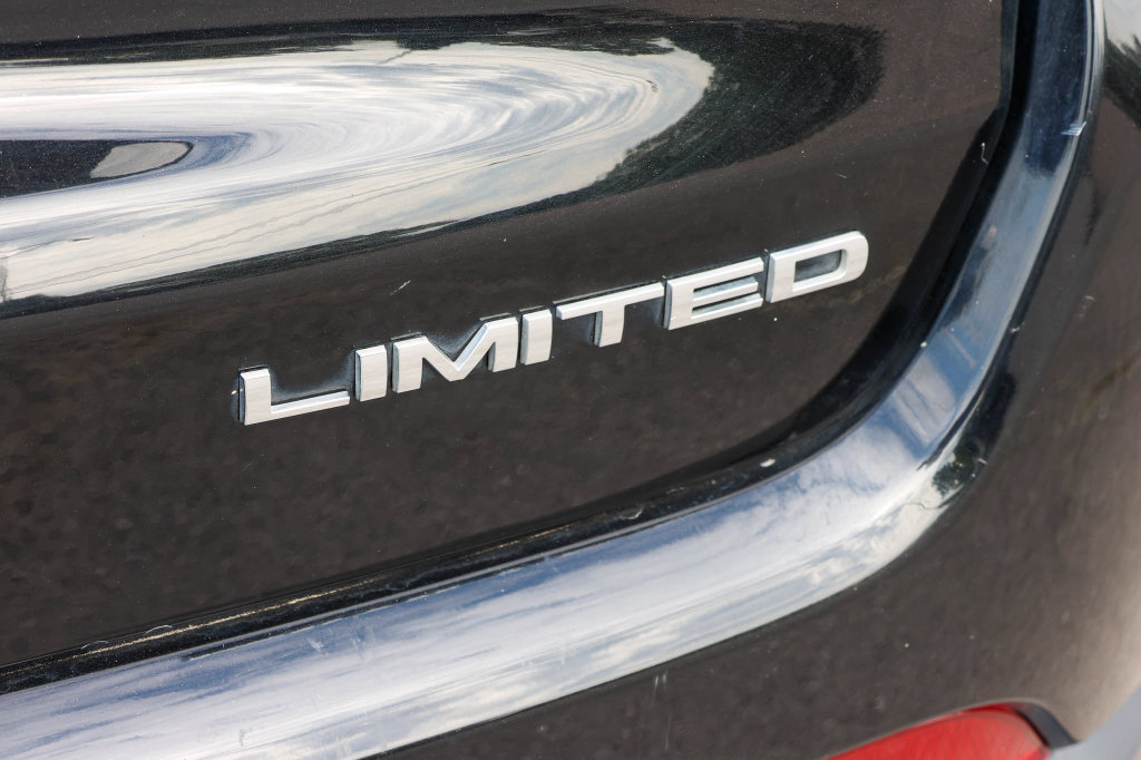 Used 2025 Jeep Compass Limited AWD/4WD image 8