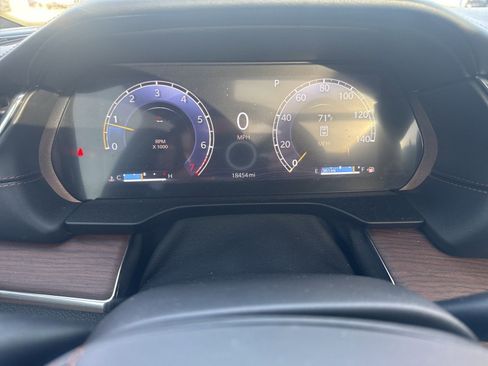 Used 2024 Jeep Grand Cherokee L Summit w/ High Altitude Package image 12