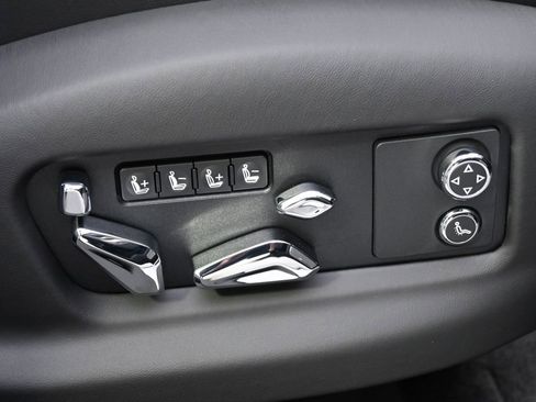 New 2025 Bentley Flying Spur Plug-In Hybrid AWD/4WD image 17