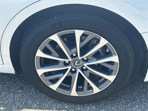 Used 2022 Lexus ES 350 image 19