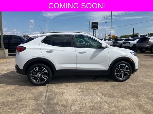 Used 2022 Buick Encore GX Select image 8