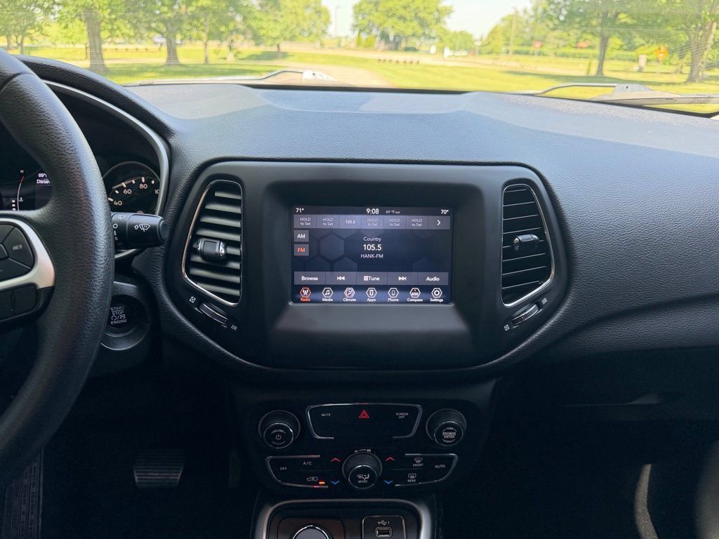 Used 2019 Jeep Compass Sport AWD/4WD image 8