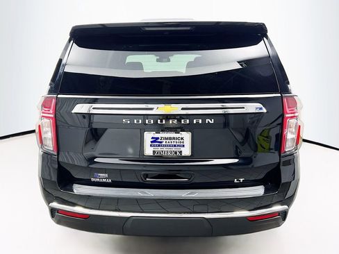 Used 2024 Chevrolet Suburban LT w/ LT Signature Package image 6