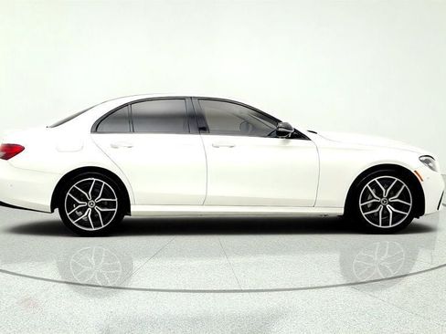Used 2021 Mercedes-Benz E 350 4MATIC Sedan w/ Premium Package image 4