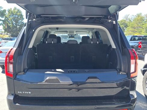 Used 2025 Ford Expedition Active AWD/4WD image 12