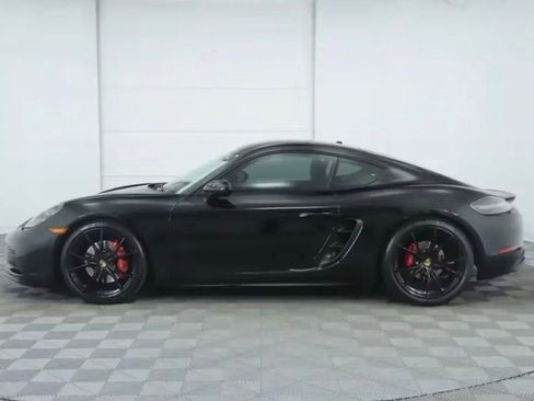 Used 2018 Porsche 718 Cayman GTS RWD image 5