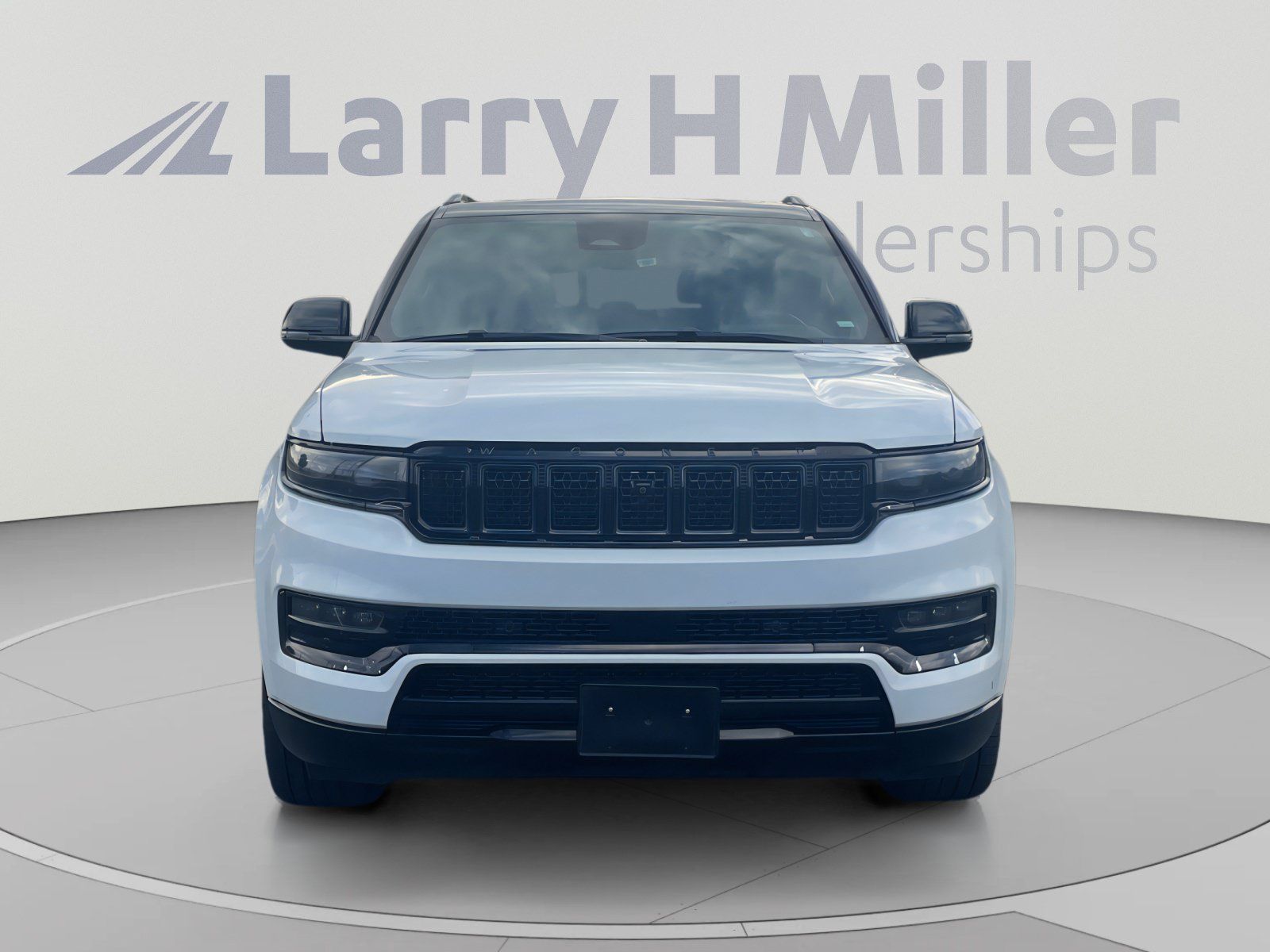 Used 2024 Jeep Grand Wagoneer L Series II w/ Quick Order Packagew 28T AWD/4WD image 8