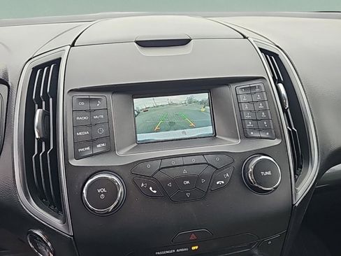 Used 2018 Ford Edge SE w/ Cargo Accessory Package image 23