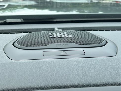 Used 2025 Toyota 4Runner 4WD image 32