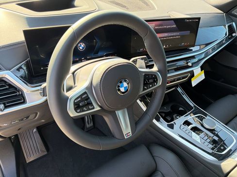 Used 2026 BMW X5 sDrive40i w/ M Sport Package RWD image 4