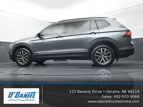 Used 2020 Volkswagen Tiguan SE w/ Panoramic Sunroof Package AWD/4WD image 10