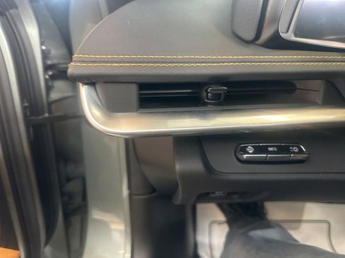 Used 2023 Chevrolet Corvette Stingray Preferred Cpe w/ Battery Protection Package image 31