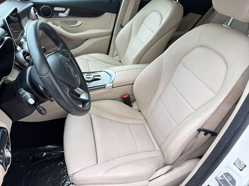 Used 2018 Mercedes-Benz GLC 300 image 5