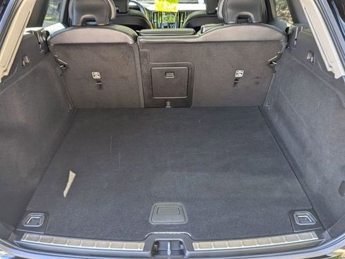 Certified 2023 Volvo XC60 B5 Plus AWD/4WD image 30