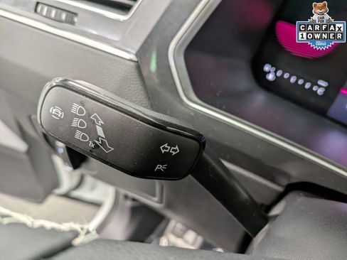 Used 2023 Volkswagen Tiguan SE R-Line AWD/4WD image 18