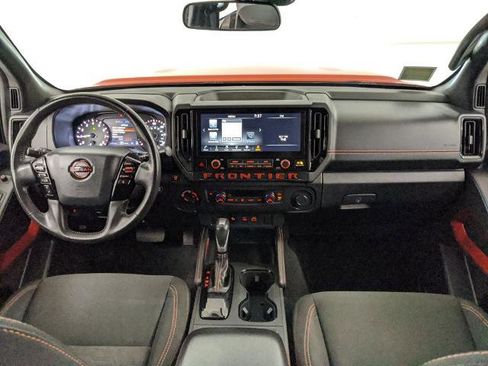 Used 2025 Nissan Frontier PRO-4X image 8
