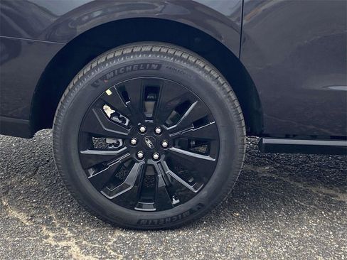 New 2025 Ford Expedition Max Platinum w/ Stealth Appearance Package image 10
