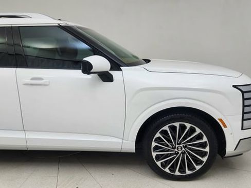 Used 2026 Hyundai Palisade Calligraphy image 7