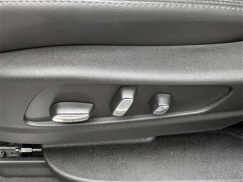 Certified 2025 Cadillac XT5 Premium Luxury image 20