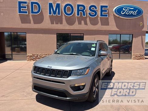 Used 2019 Jeep Compass Latitude w/ Popular Equipment Group FWD image 1