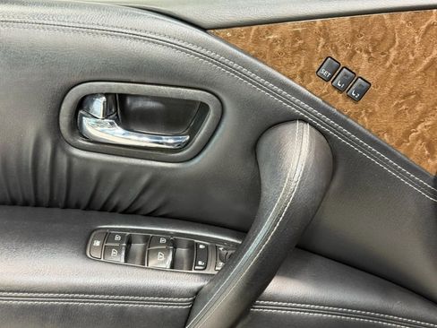 Used 2017 INFINITI QX80 w/ Driver Assistance Package image 12