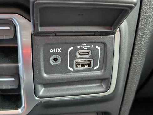 Used 2025 Jeep Gladiator Sport AWD/4WD image 21