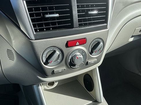 Used 2010 Subaru Forester 2.5X Premium image 20