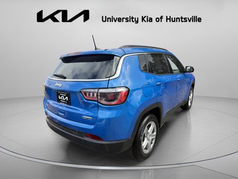 Used 2024 Jeep Compass Latitude image 7