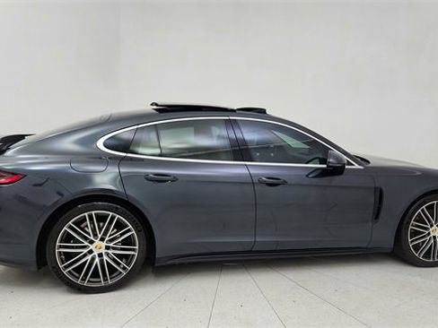 Used 2018 Porsche Panamera 4S image 6