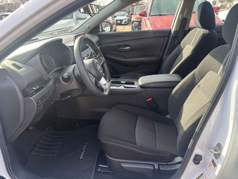 Used 2025 Nissan Sentra SV image 23