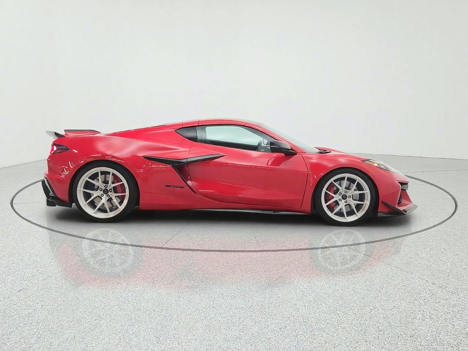 Used 2023 Chevrolet Corvette Z06 RWD image 4