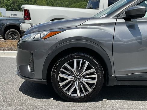 Used 2024 Nissan Kicks SV FWD image 11