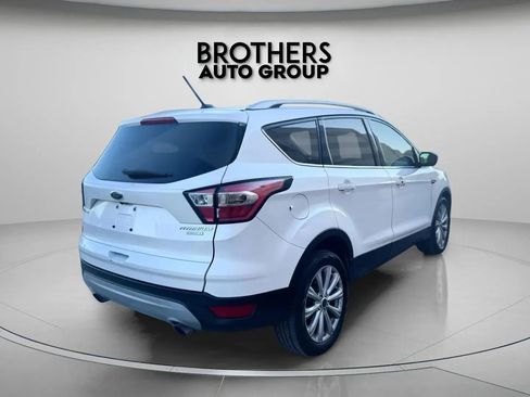 Used 2017 Ford Escape Titanium image 9