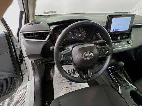 Used 2024 Toyota Corolla LE image 11