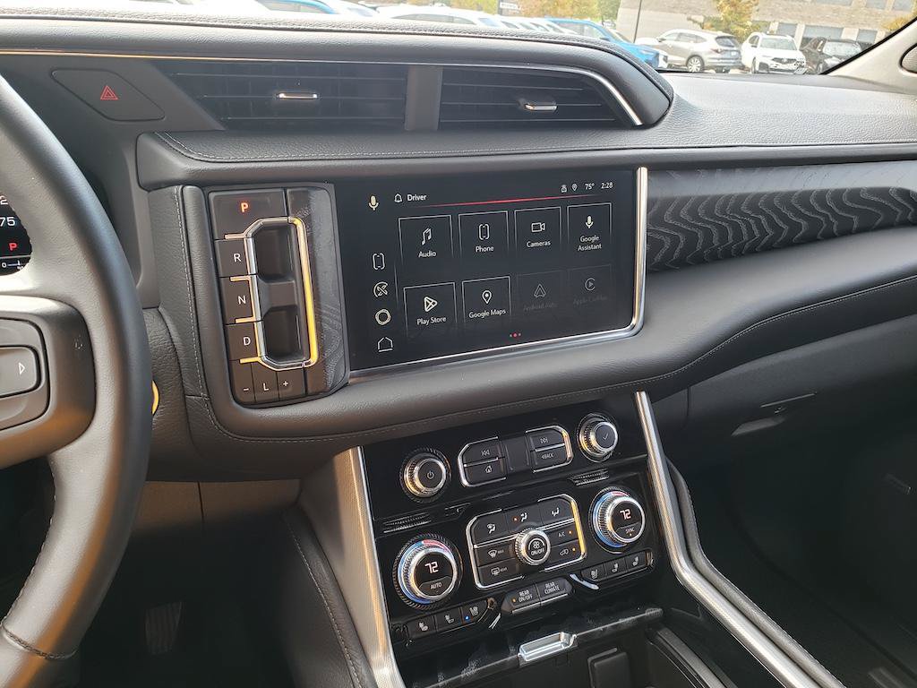 Used 2023 GMC Yukon Denali RWD image 25