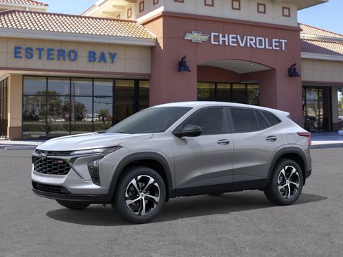 New 2026 Chevrolet Trax RS w/ Driver Confidence Package FWD image 2