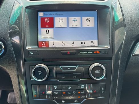 Used 2018 Ford Explorer XLT w/ Equipment Group 202A image 40