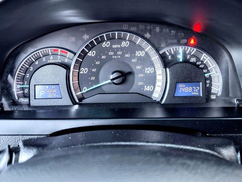 Used 2014 Toyota Camry SE image 23