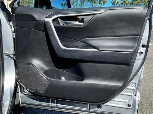 Used 2025 Toyota RAV4 XLE w/ Convenience Package image 21