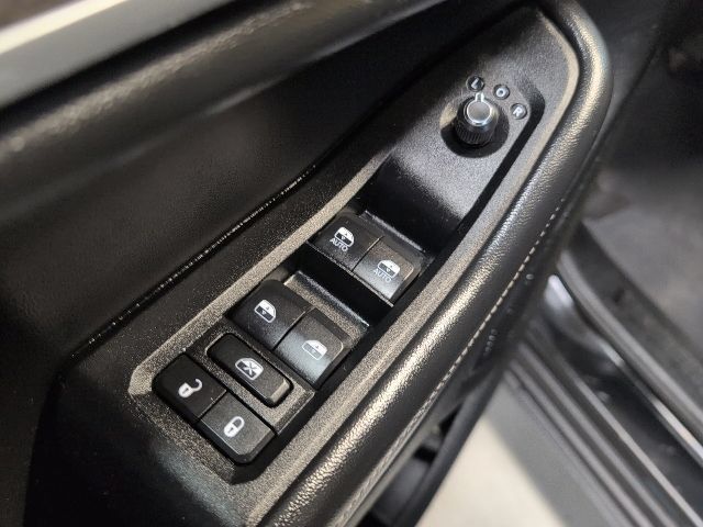 Used 2023 Jeep Grand Cherokee Limited AWD/4WD image 15