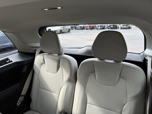 Used 2022 Volvo XC90 T6 Momentum w/ Advanced Package image 25