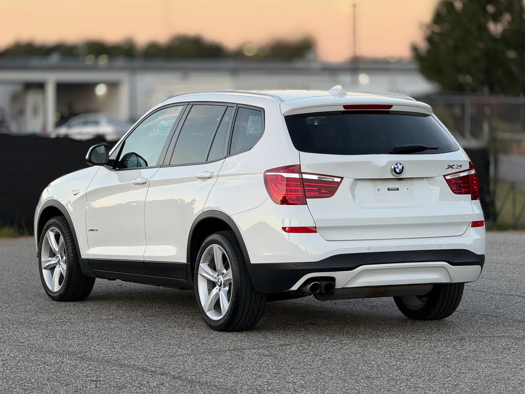 Used 2017 BMW X3 xDrive28i AWD/4WD image 10