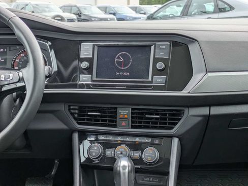 Used 2020 Volkswagen Jetta SE w/ SE Cold Weather Package FWD image 20