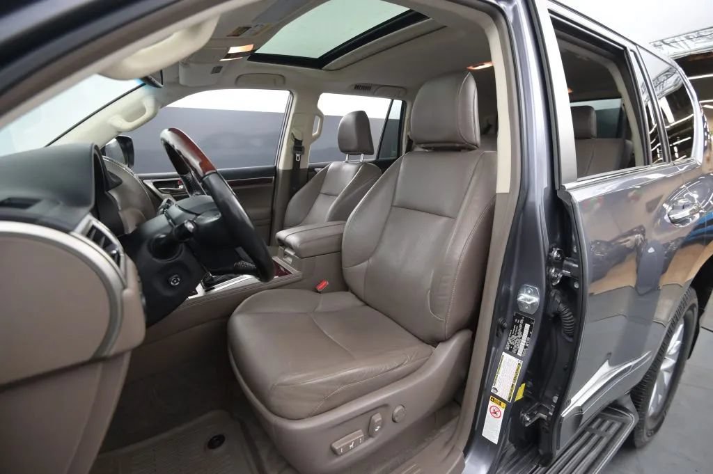 Used 2018 Lexus GX 460 Premium w/ Premium Package AWD/4WD image 40