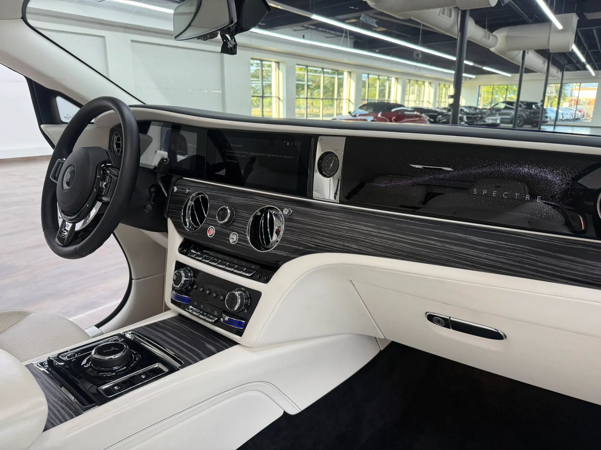 Used 2025 Rolls-Royce Spectre AWD/4WD image 36