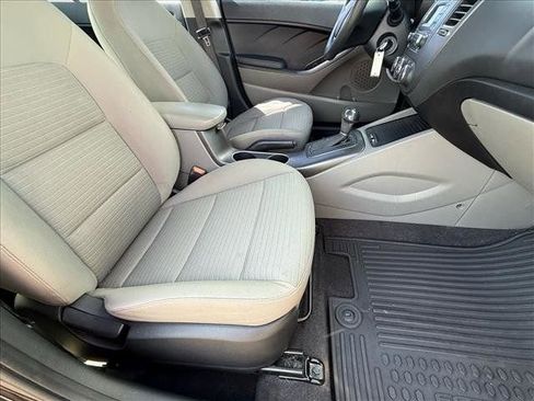 Used 2015 Kia Forte LX w/ Popular Package FWD image 10