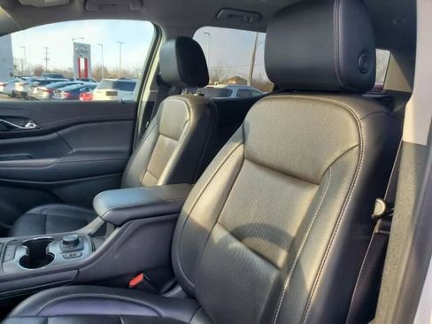 Used 2023 GMC Acadia SLT image 24